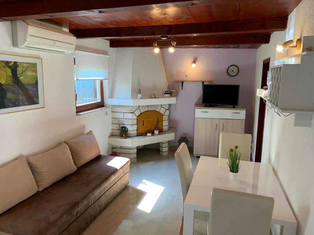 Holiday Home Dorina 풀라 외부 사진