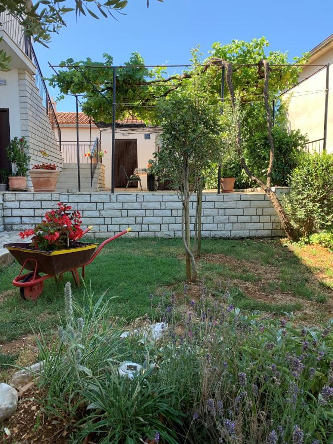Holiday Home Dorina 풀라 외부 사진