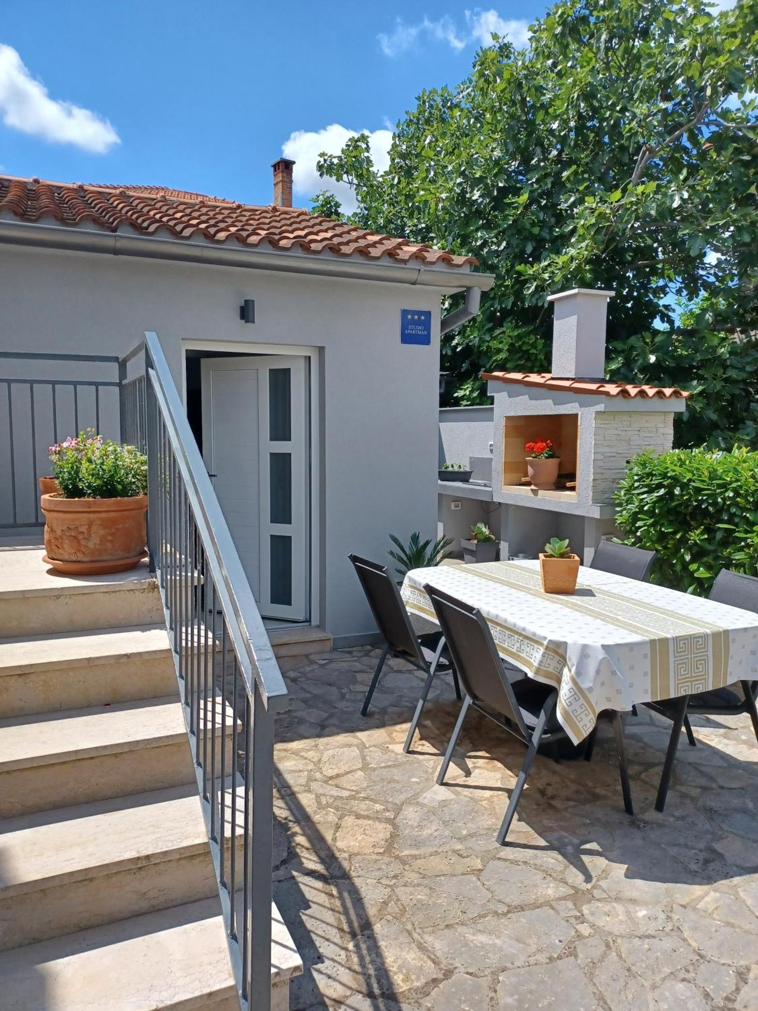 Holiday Home Dorina 풀라 외부 사진